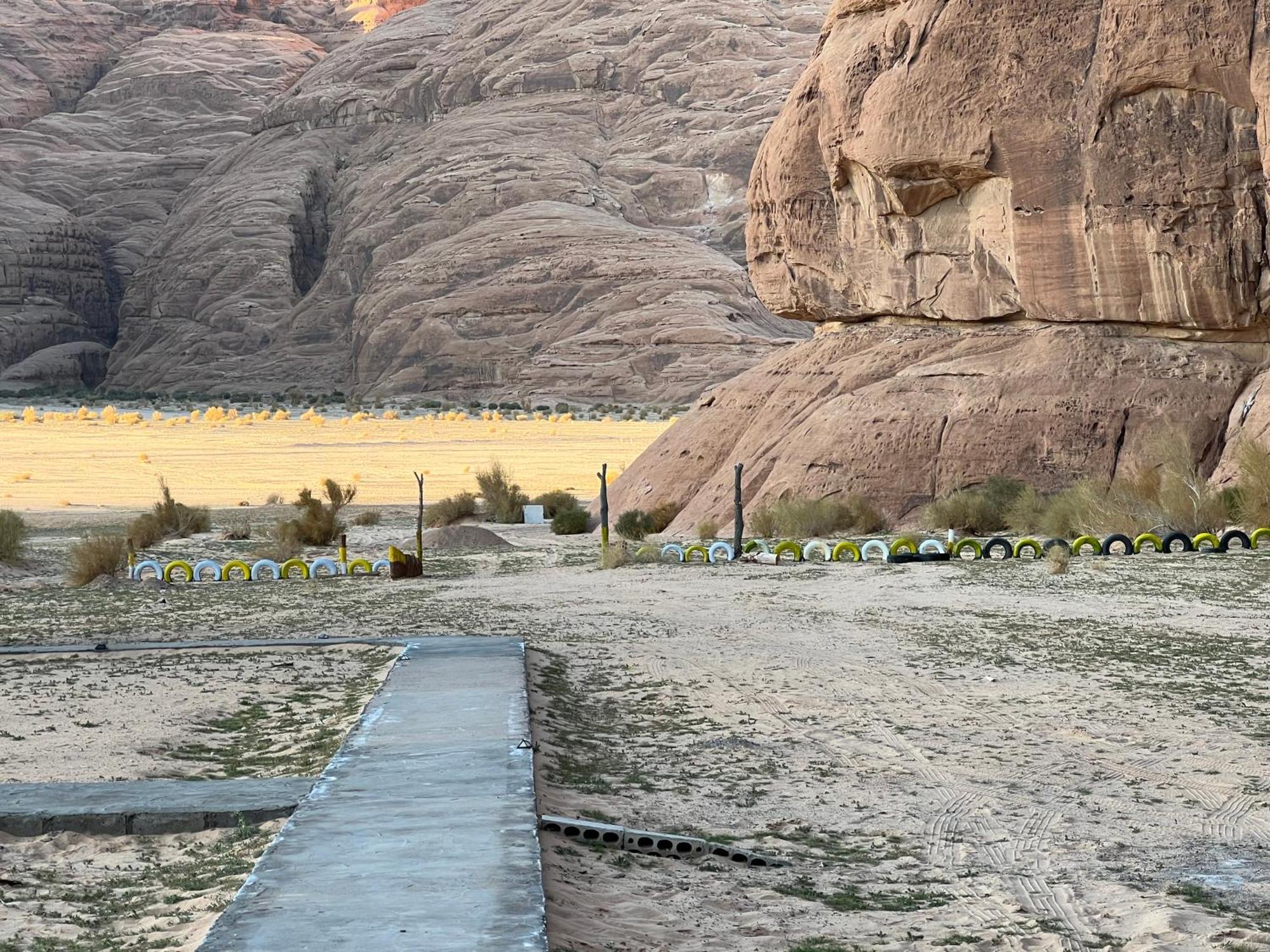 Scarlet Luxury Camp Wadi Rum Zewnętrze zdjęcie