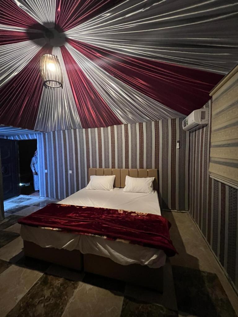 Scarlet Luxury Camp Wadi Rum Zewnętrze zdjęcie