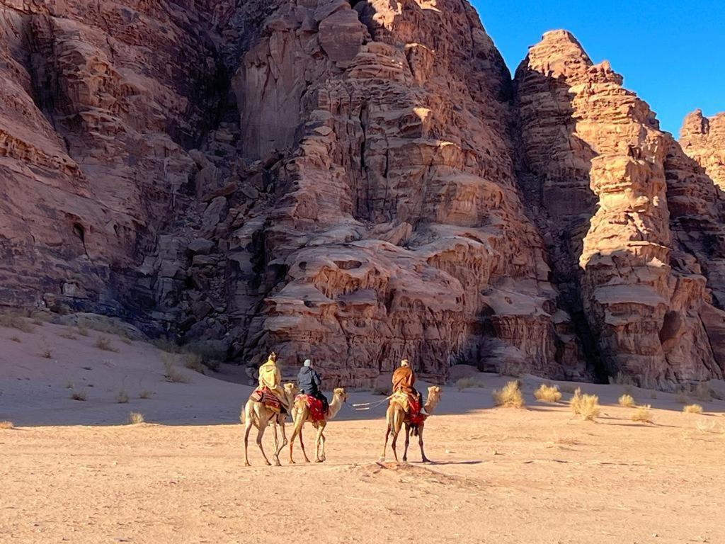 Scarlet Luxury Camp Wadi Rum Zewnętrze zdjęcie