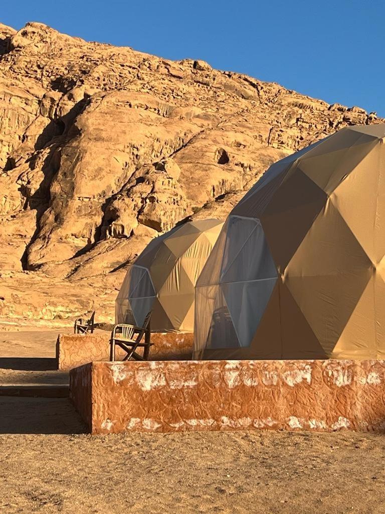 Scarlet Luxury Camp Wadi Rum Zewnętrze zdjęcie