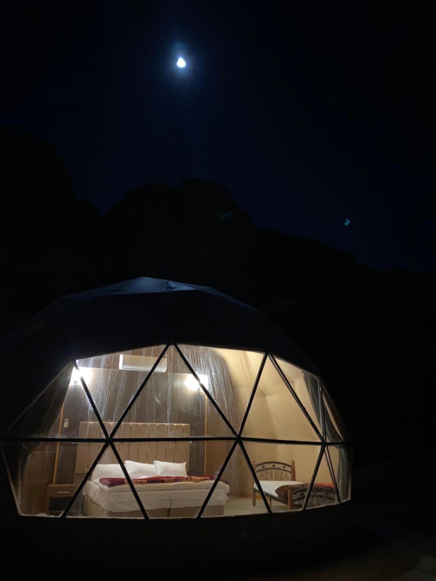 Scarlet Luxury Camp Wadi Rum Zewnętrze zdjęcie