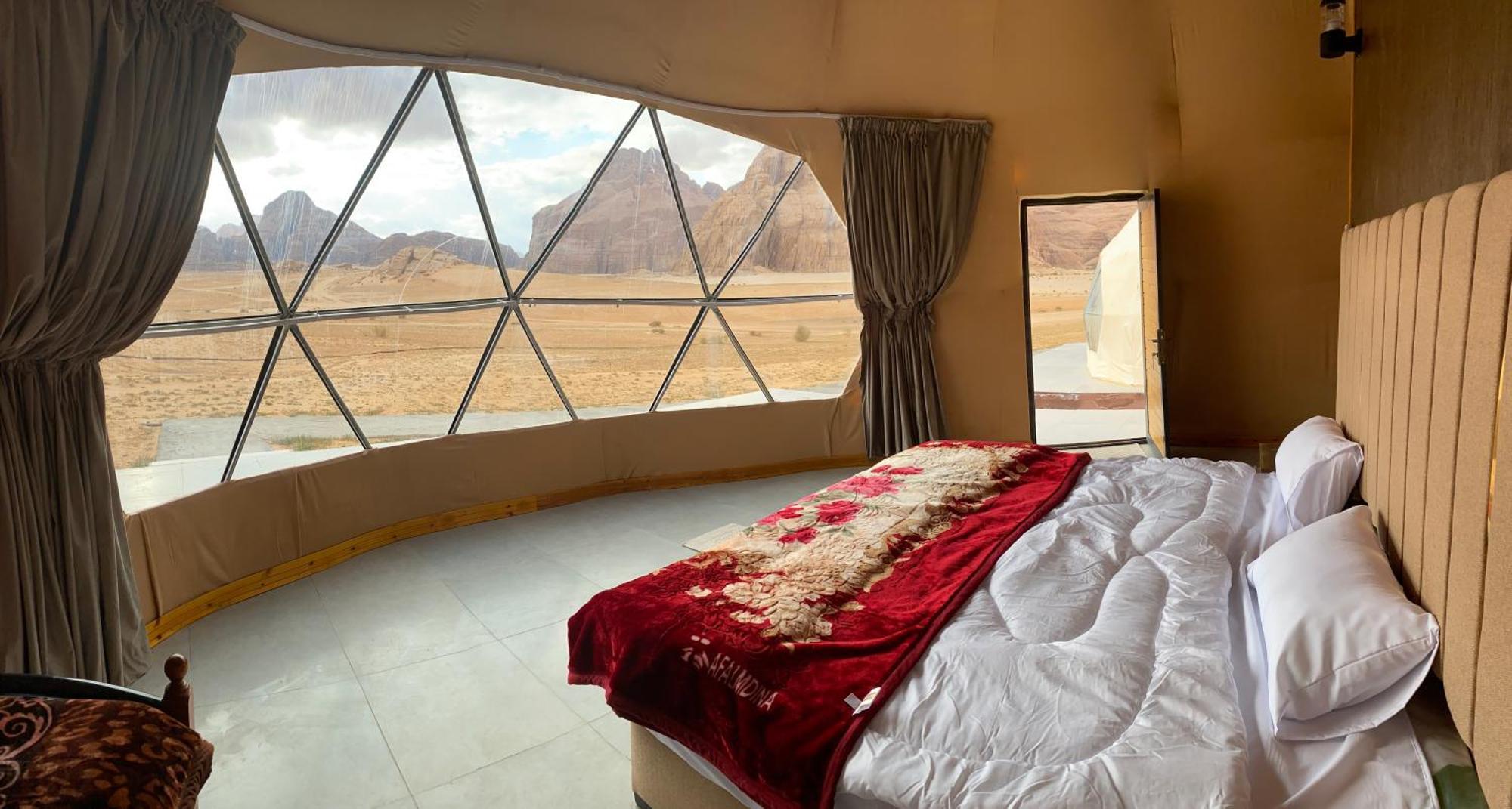 Scarlet Luxury Camp Wadi Rum Zewnętrze zdjęcie