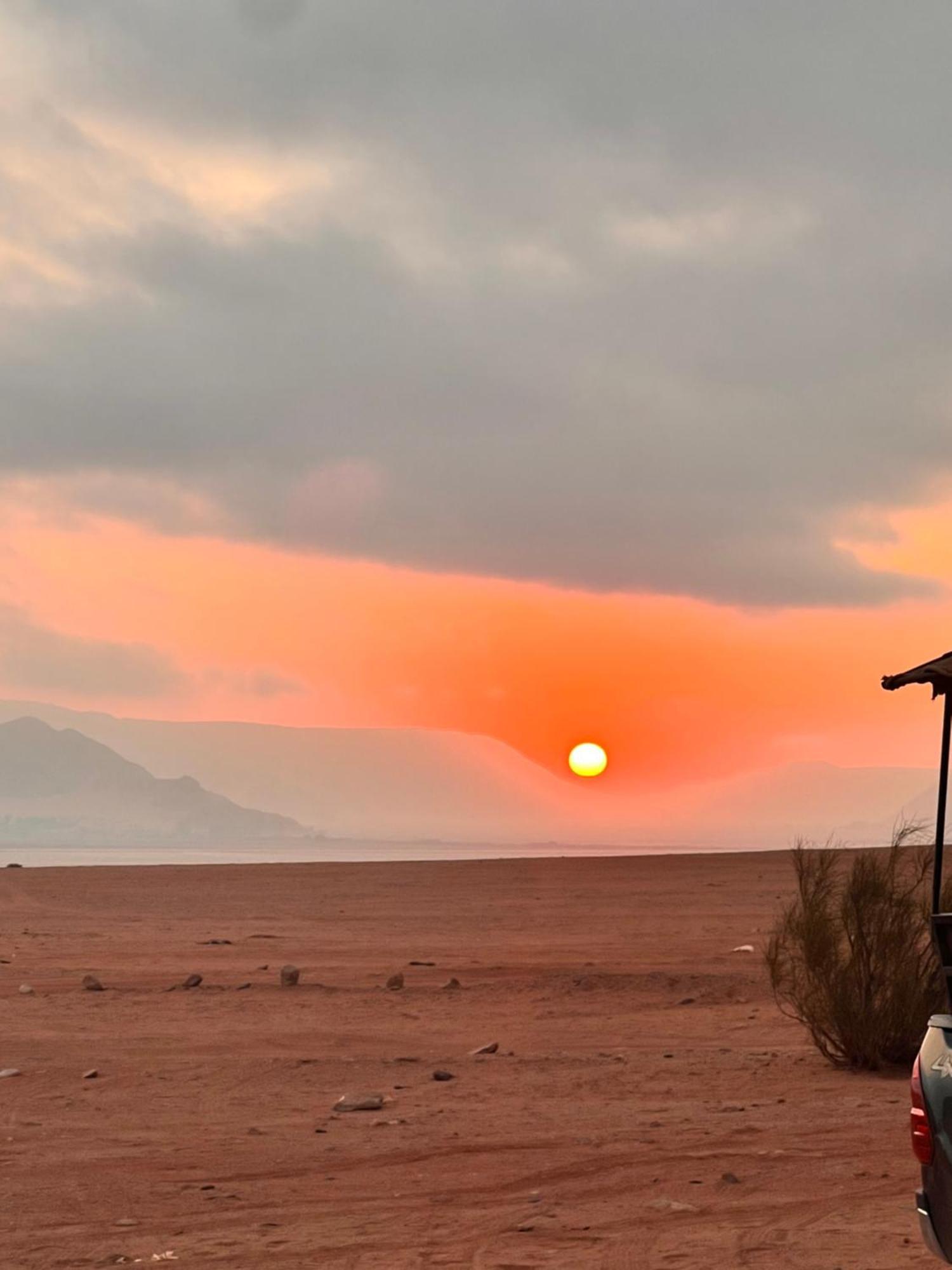 Scarlet Luxury Camp Wadi Rum Zewnętrze zdjęcie
