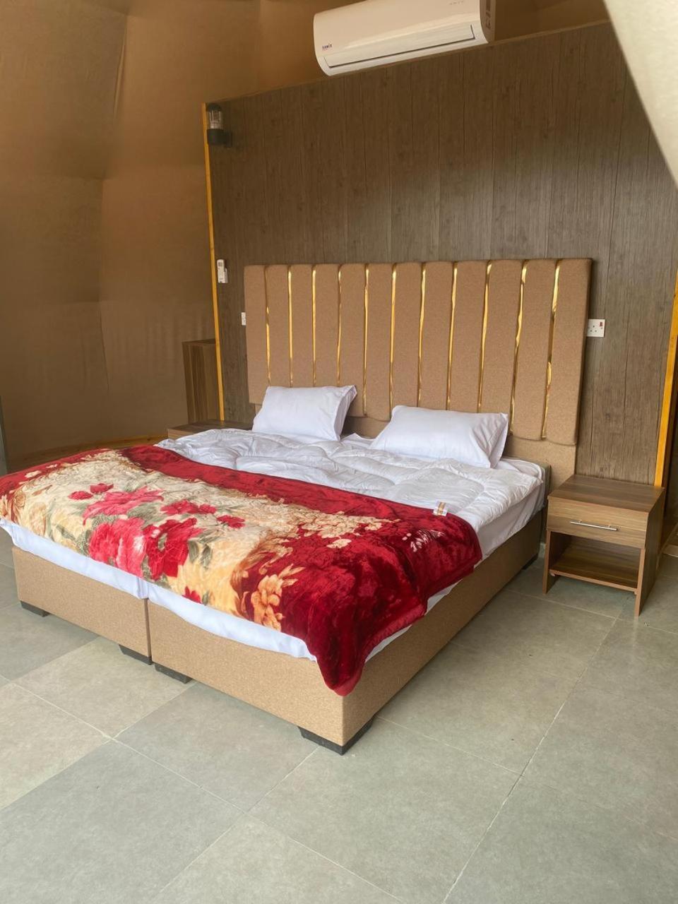Scarlet Luxury Camp Wadi Rum Zewnętrze zdjęcie