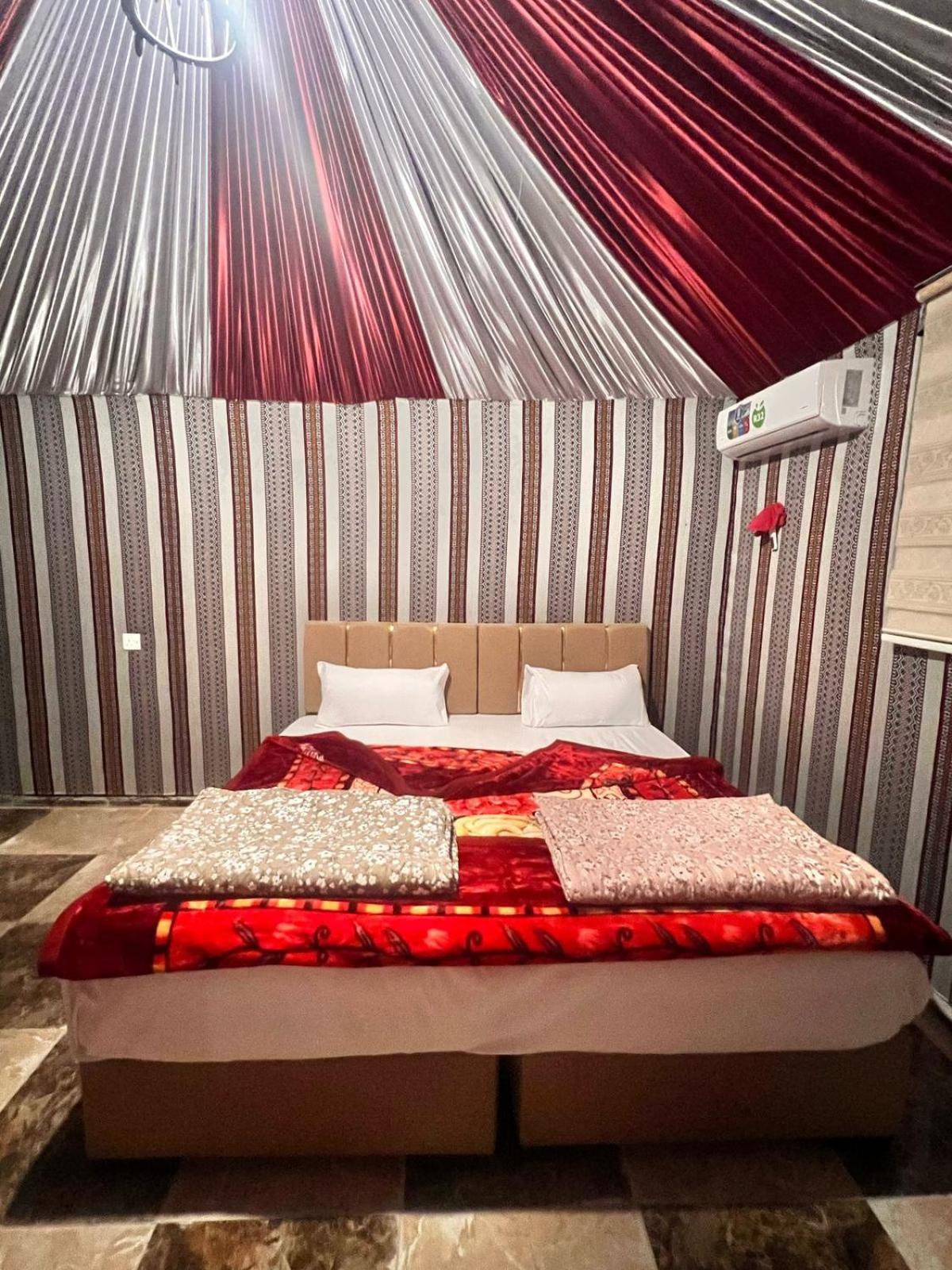 Scarlet Luxury Camp Wadi Rum Zewnętrze zdjęcie