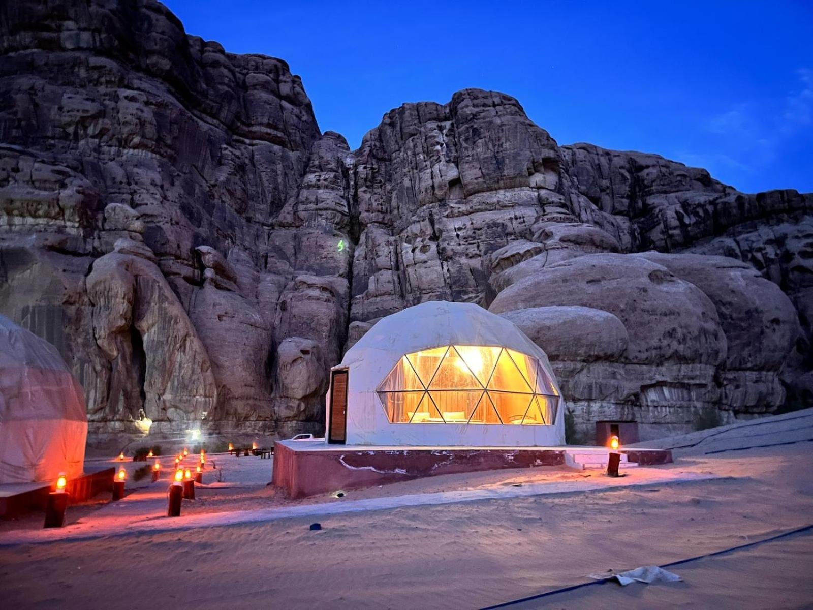 Scarlet Luxury Camp Wadi Rum Zewnętrze zdjęcie