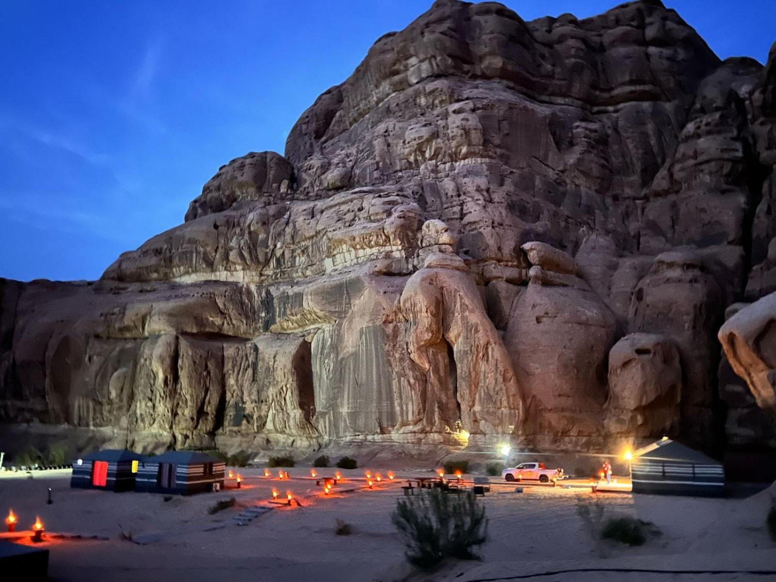 Scarlet Luxury Camp Wadi Rum Zewnętrze zdjęcie