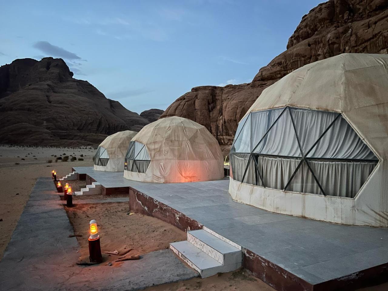 Scarlet Luxury Camp Wadi Rum Zewnętrze zdjęcie