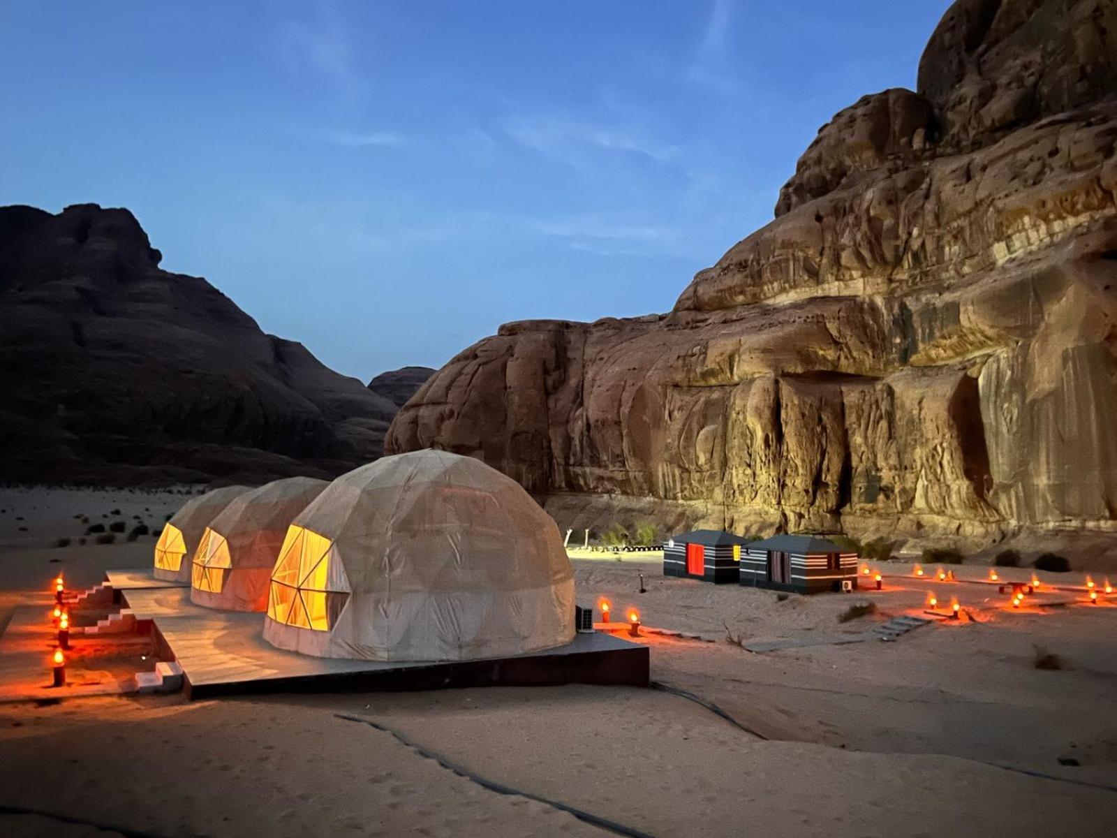 Scarlet Luxury Camp Wadi Rum Zewnętrze zdjęcie