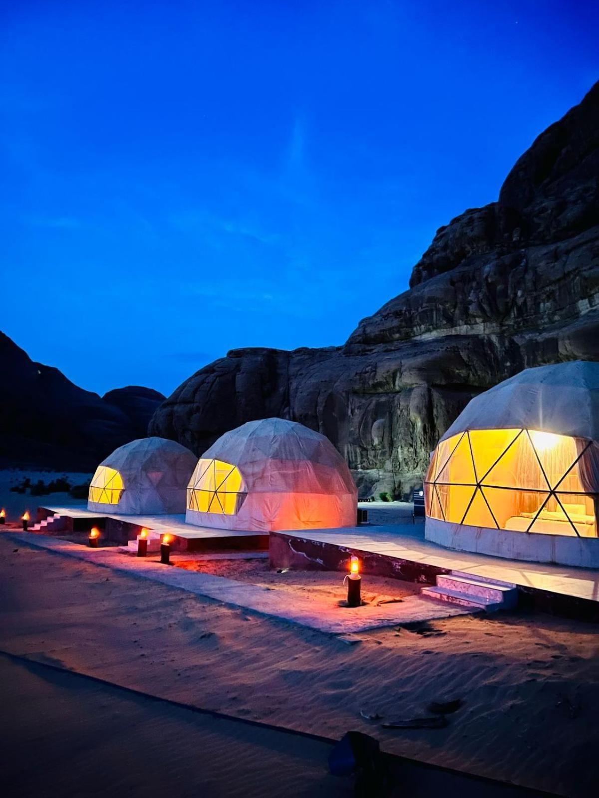 Scarlet Luxury Camp Wadi Rum Zewnętrze zdjęcie