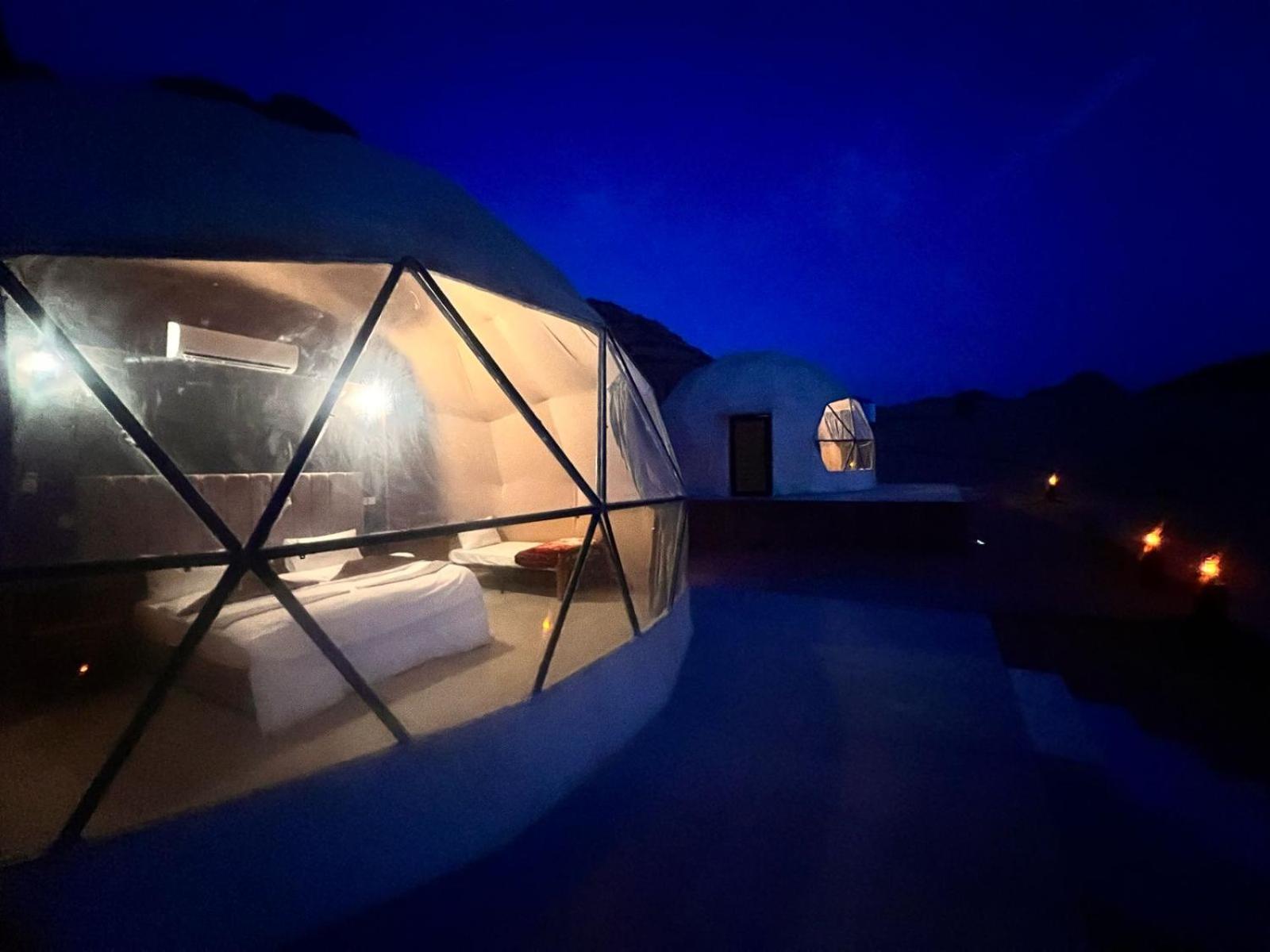 Scarlet Luxury Camp Wadi Rum Zewnętrze zdjęcie