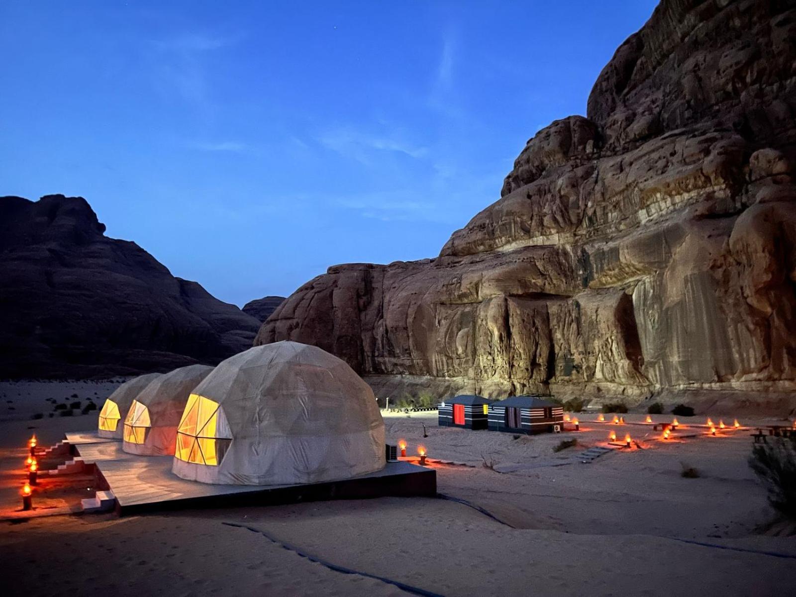 Scarlet Luxury Camp Wadi Rum Zewnętrze zdjęcie
