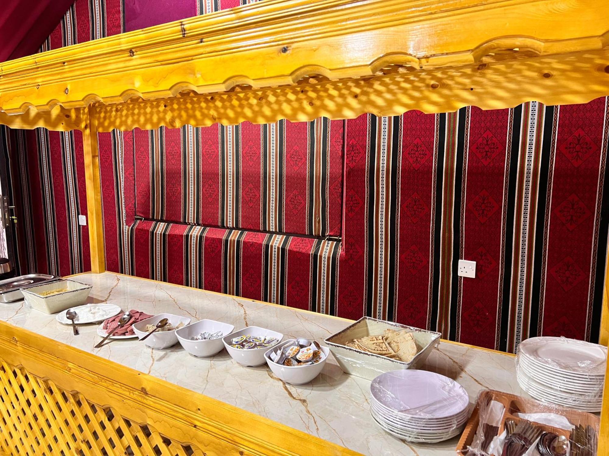 Scarlet Luxury Camp Wadi Rum Zewnętrze zdjęcie